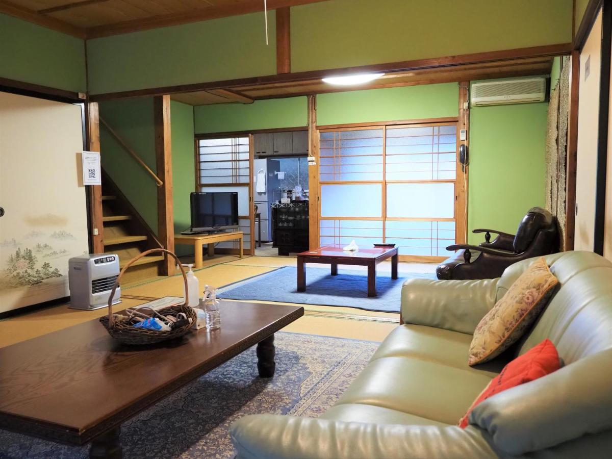 四国旅行のhub拠点 古民家ゲストハウス Heso Camp Miyoshi  Exterior photo